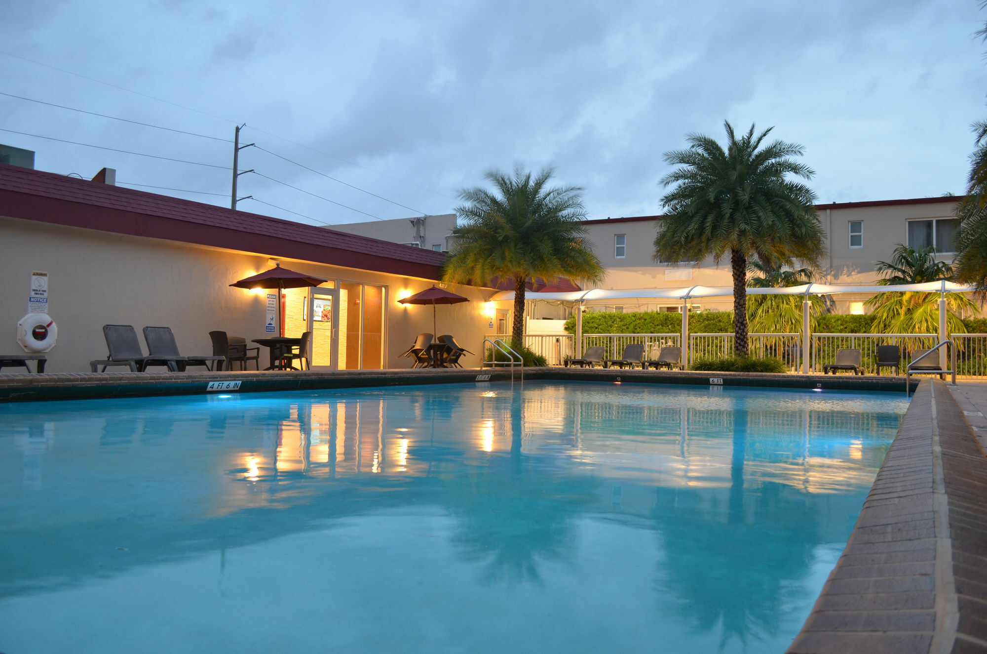 Ramada By Wyndham Miami Springs/Miami International Airport Hotell Eksteriør bilde